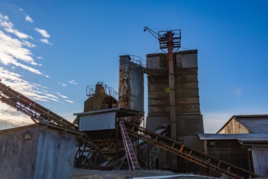 how to choose a Bucket Elevator - Common Failure Modes and What to Spec Against Them
