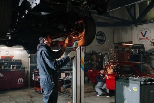 best Bucket Elevator for automotive - Construction Materials, Bearings and Bucket Specs for Automotive Service