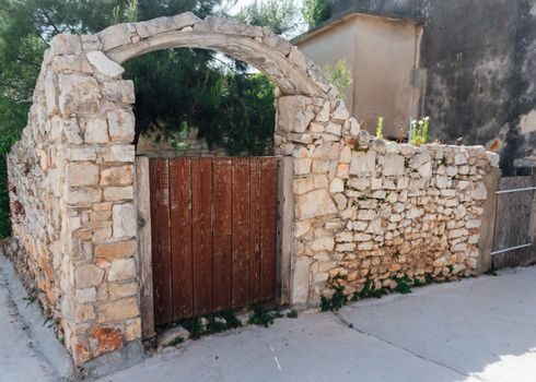 Building Stone types and classifications - Selection Criteria: Five Gates Before Release