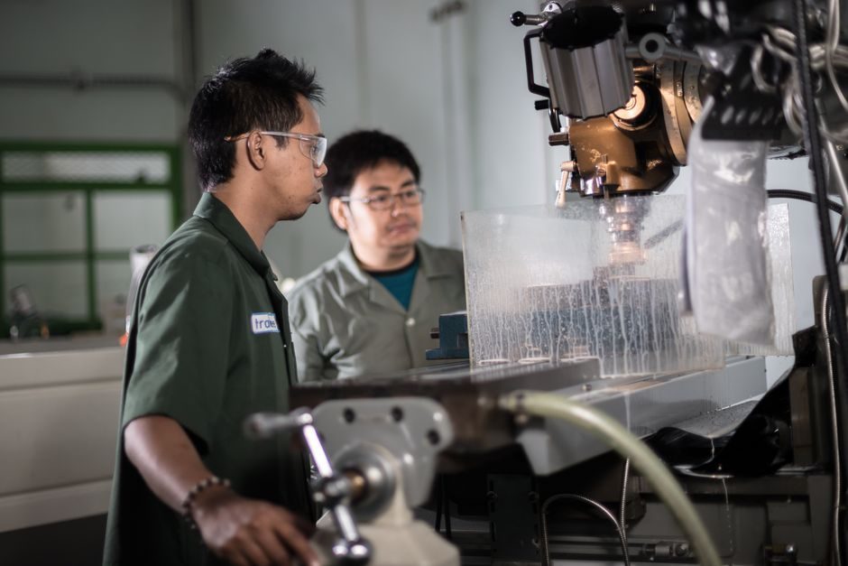 China Tops Machine-Tool Exports, Germany Slips on CNC Production Share