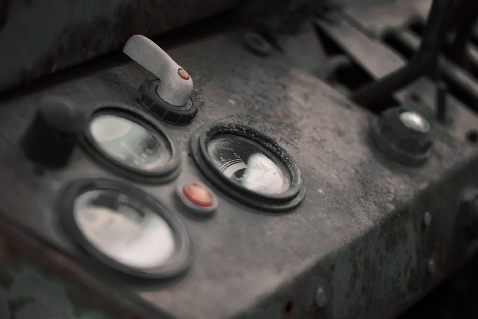 Coating Thickness Gauge Buying Guide 2026: Substrate, Range, Standard