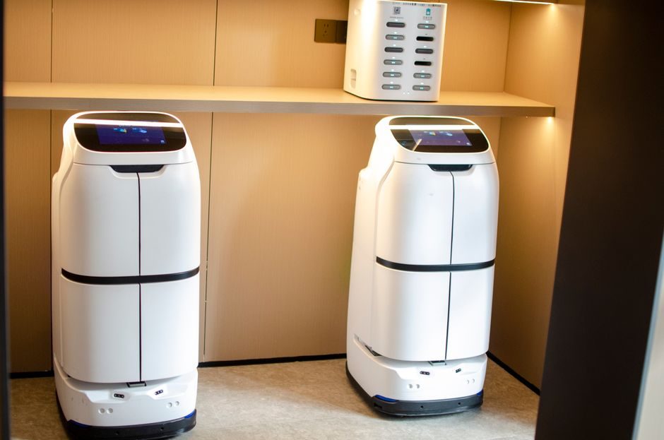 Cobots in Smart Manufacturing: Cell Stack, Safety Specs and 2026 Vendor Map