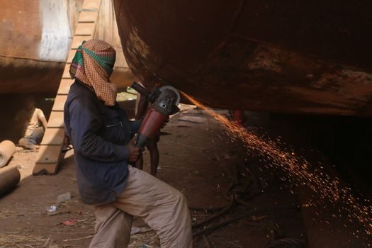 Angle Grinder selection for concrete work - Selection Checklist Before Purchase