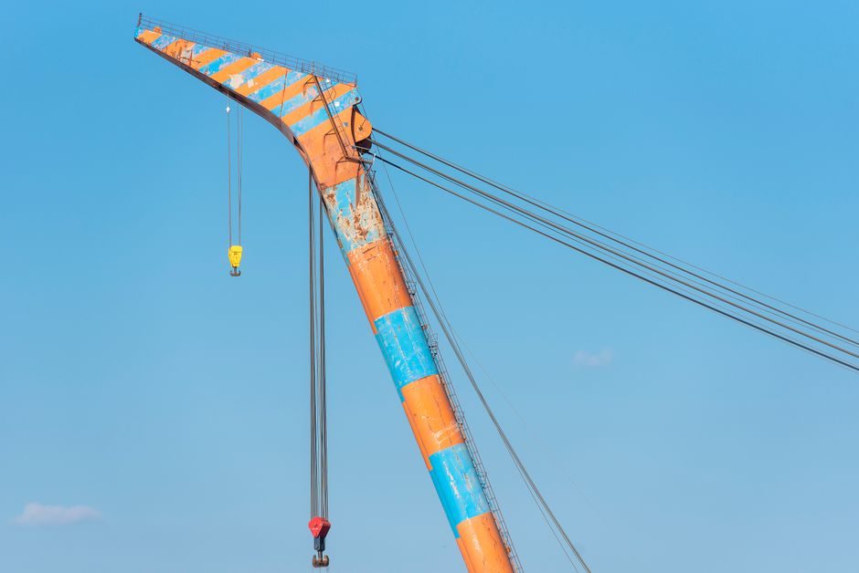 Crawler Crane Pros and Cons: 2026 Site-Spec Reference