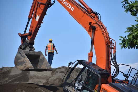 crawler excavator vs Excavator - Selection Criteria: A 2026 Comparison Matrix