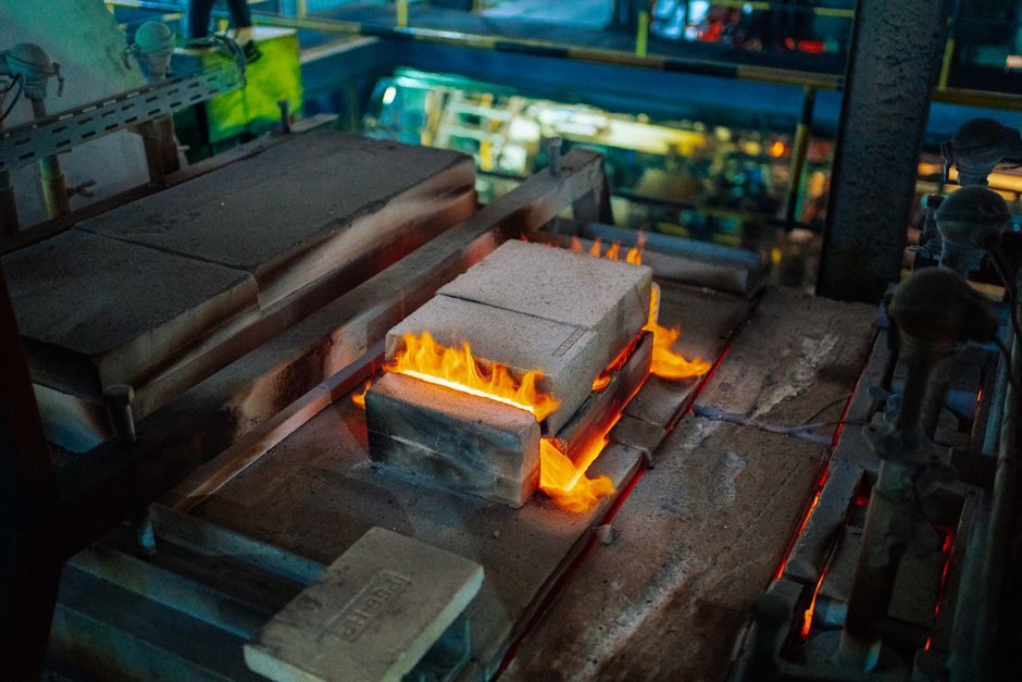 Crucible Furnace Types: Induction, Fuel, and Resistance Classifications Compared