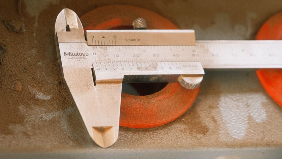 Deep Groove Ball Bearing Selection: Bore, Series, Seal and Cage Logic