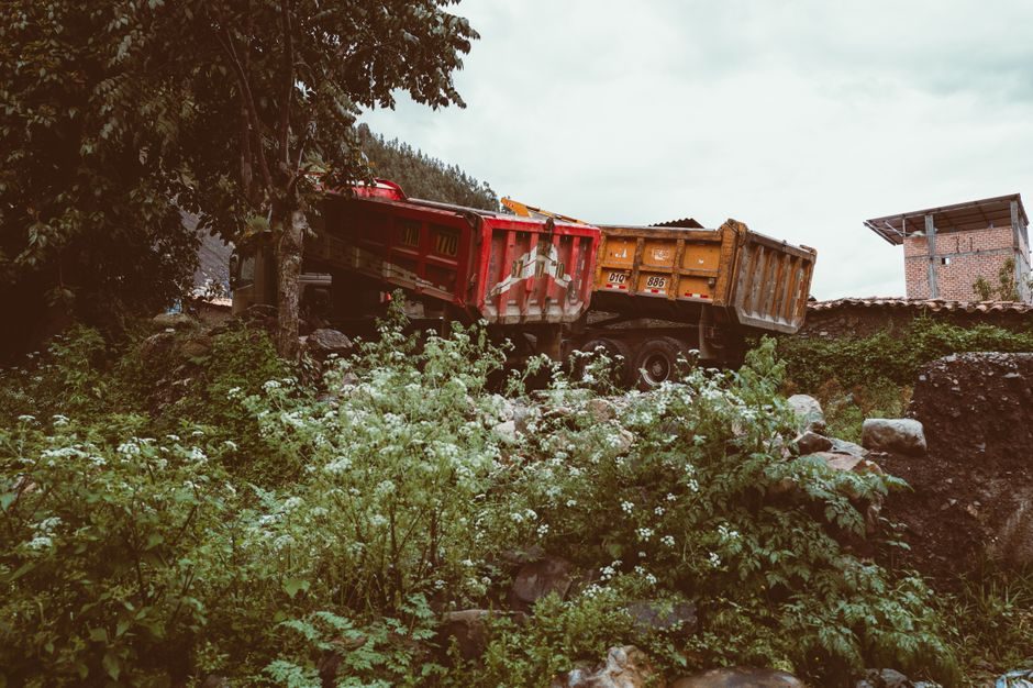 Dump Truck TCO: 10-Year Cost Stack, Driver Map, and Powertrain Trade-Off