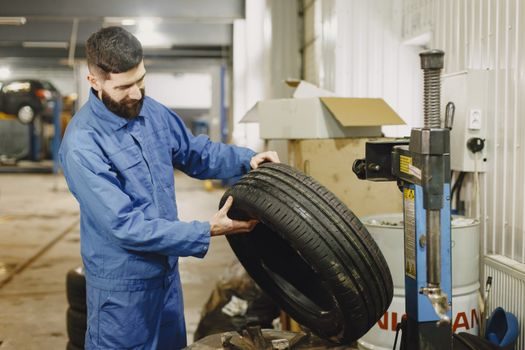 Dynamic Balancing Machine buying guide 2026 - Comparing the three main buyer tracks