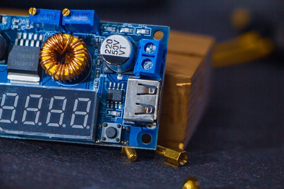 Electronic Load Price 2026: Cost Drivers, Spec Bands, and TCO Math