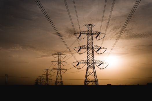 Electronic Load selection criteria - Criteria-Based Comparison: 4 Realistic Options