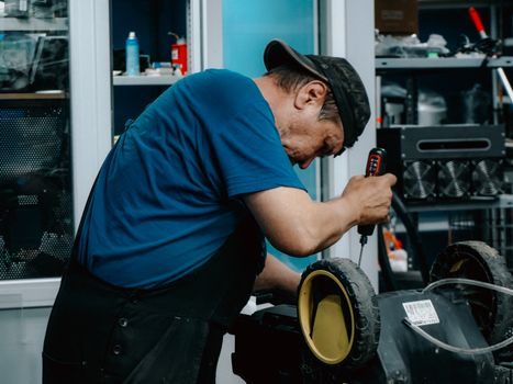 electric vehicle industry 4.0 adoption - Selection Criteria Engineers Should Run
