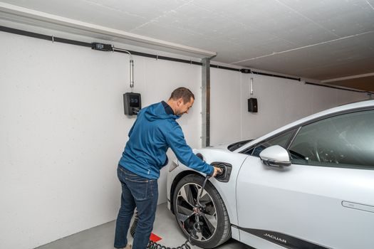electric vehicle manufacturing equipment guide - Decision Comparison: AC Wallbox vs DC Fast Charger vs Battery Tester