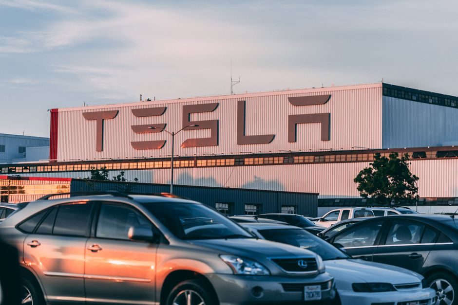 EV Manufacturing Quality 2026: Digital Twins, Aluminum Tooling, and Process Gates