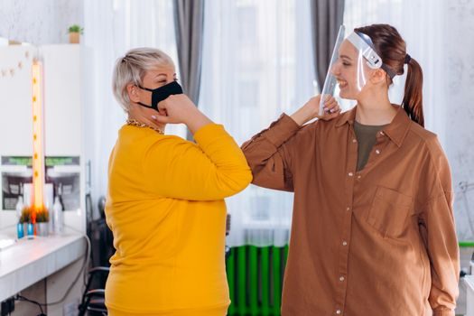 Face Shield total cost of ownership analysis - Comparison: reusable frame vs disposable shield on the 5 cost lines
