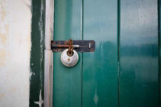 Fire Door selection criteria - Hardware, Intumescent Seals, and Ironmongery