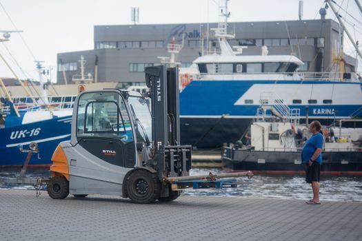 Forklift advantages and disadvantages - Limitations, Failure Modes, and Sourcing Standards