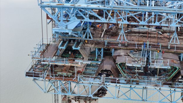 frame scaffolding vs Scaffolding - Frame vs System — Decision Matrix on Four Criteria