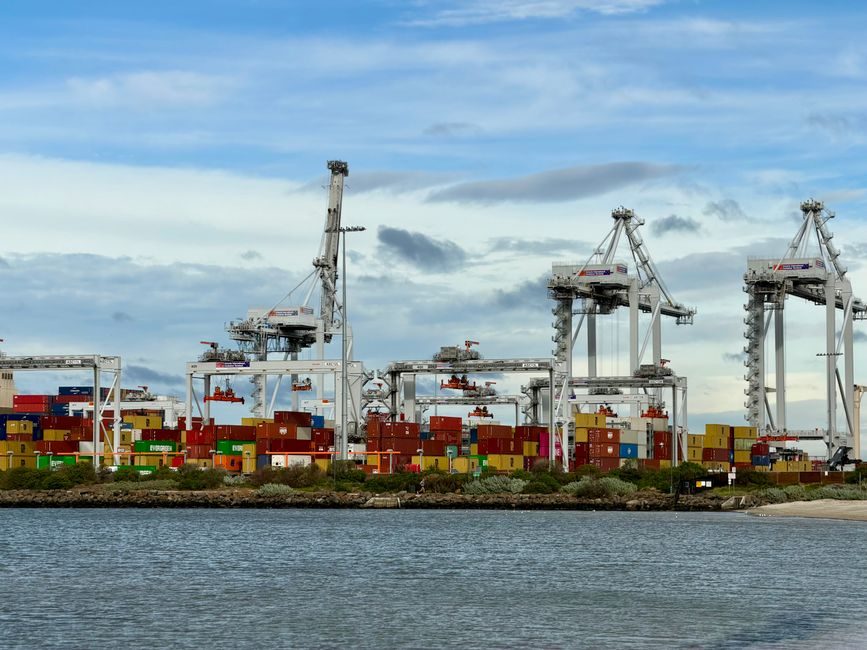 Gantry Crane vs Truck Crane: Spec-First Selection Map