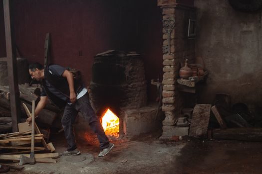 Gas-Fired Aluminum Melting Furnace types and classifications - Chamber and Firing-Direction Sub-Classes