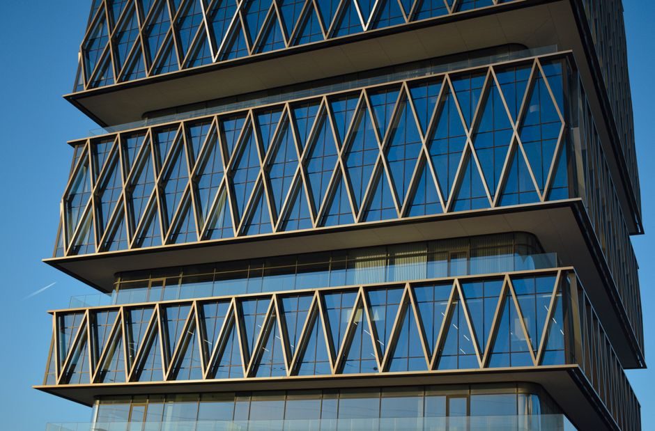 Glass Curtain Wall vs Aluminum Window-Door: 2026 Facade Spec Cut