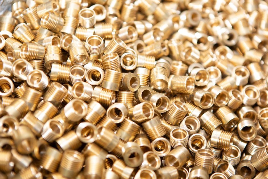 Graphite Machined Part Selection: Grade, Tolerance and Process Match