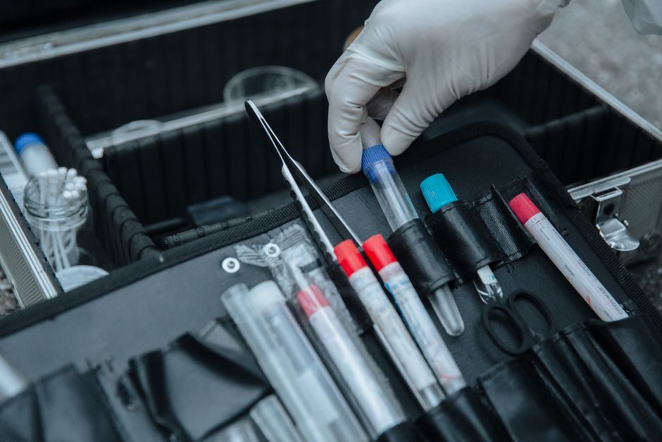 Hardness Tester vs Dye Penetrant Kit: Which One Finds the Defect You Actually Have