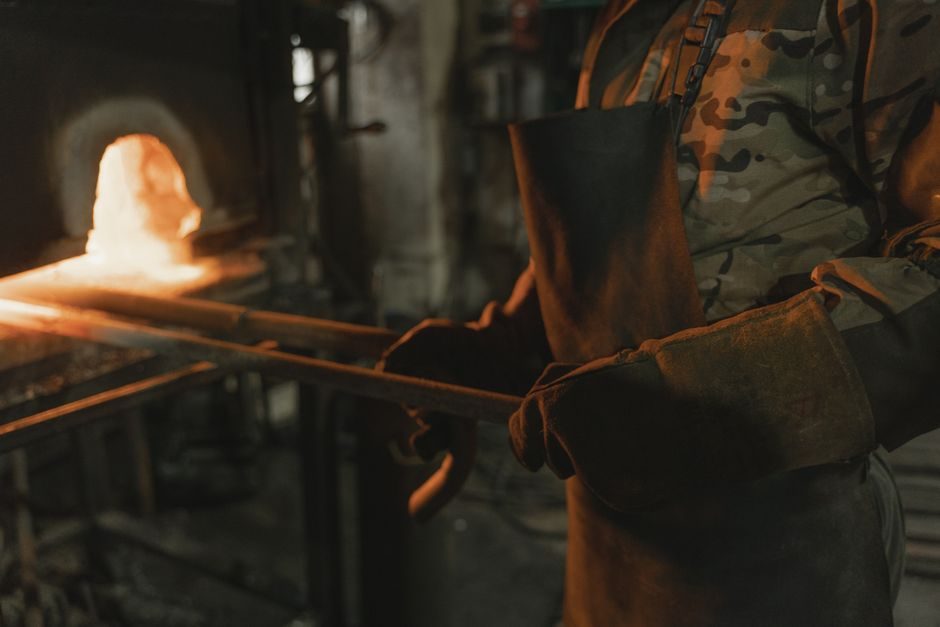 Holding Furnace Suppliers 2026: Maker Map, Price Bands and Sourcing Levers