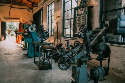 hot chamber die casting machine selection guide - Where Hot Chamber Machines Fit vs Where They Do Not