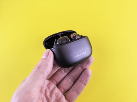 how to choose a carrying case - Comparison: Five Shell Types Against Four Buyer Criteria