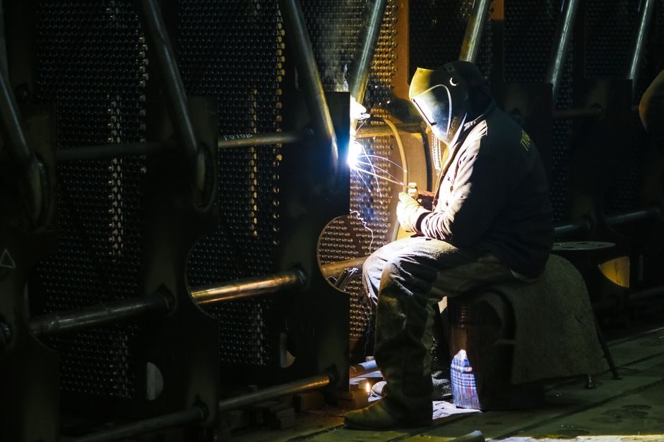 How to choose a spot welding machine: power, thickness, automation