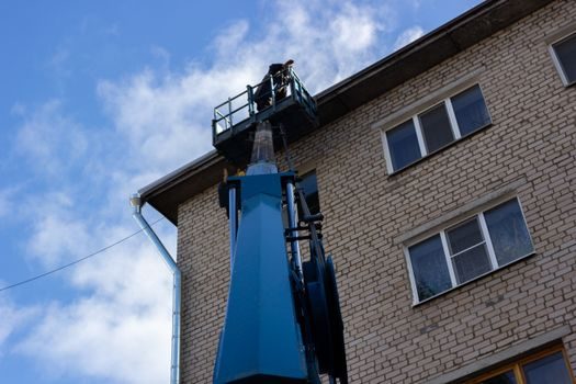 how to choose a Aerial Work Platform - Where the wrong spec costs money