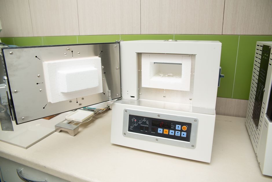 How to Specify a Vacuum Die Casting Machine: Spec Gates, Vacuum Bands and Sourcing Map