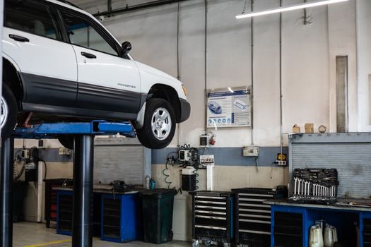 Hydraulic Motor vs Hydraulic Accumulator - Decision Criteria: When You Need a Motor, When You Need an Accumulator