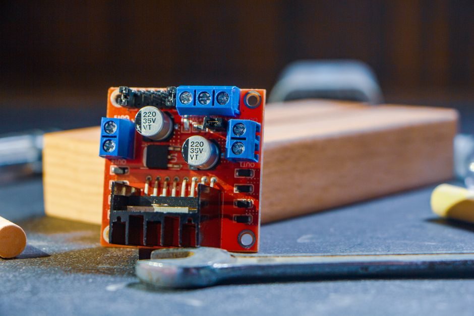 Inductive Sensor vs Load Cell Module: Specs, Selection Map, and Real Failure Modes