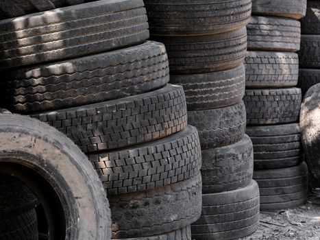 Industrial Rubber selection criteria - Comparison of Main Elastomer Families on Four Decision Criteria
