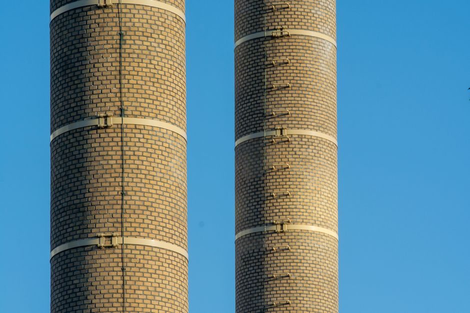 Industrial Rubber Suppliers 2026: Maker Tiers, Material Bands and Sourcing Reality