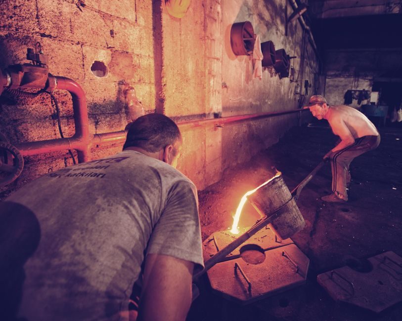 Line-Frequency Induction Furnace Picks for Marine Foundry Duties