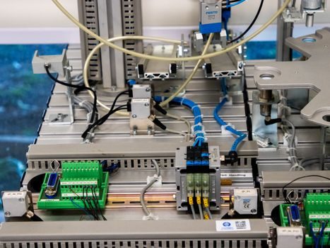 Linear Encoder vs Draw-Wire Sensor - Environmental and Mechanical Limits