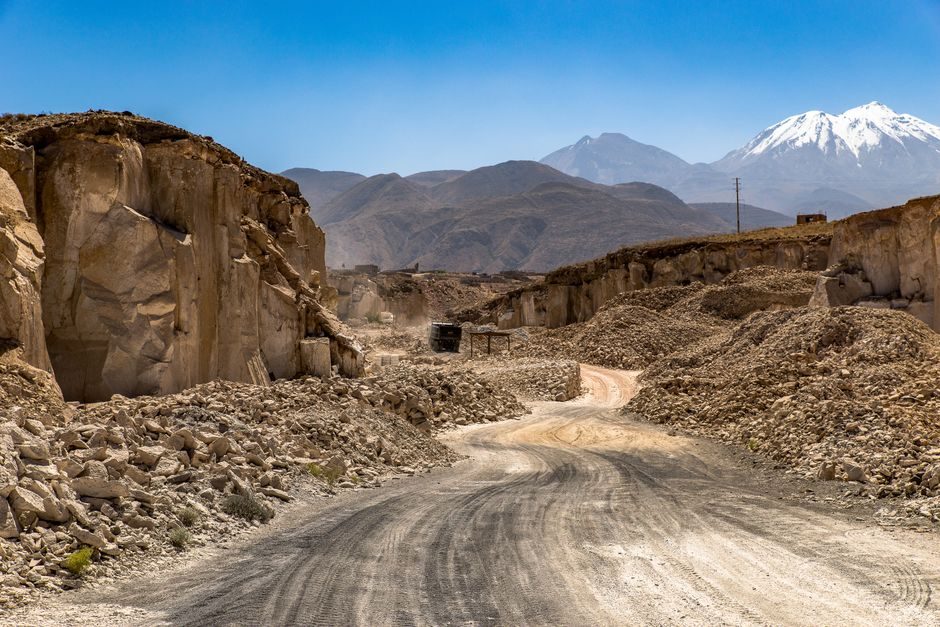 Lithium Production Capacity Planning: 2026 Cell, Pack and Hydroxide Spec Bands
