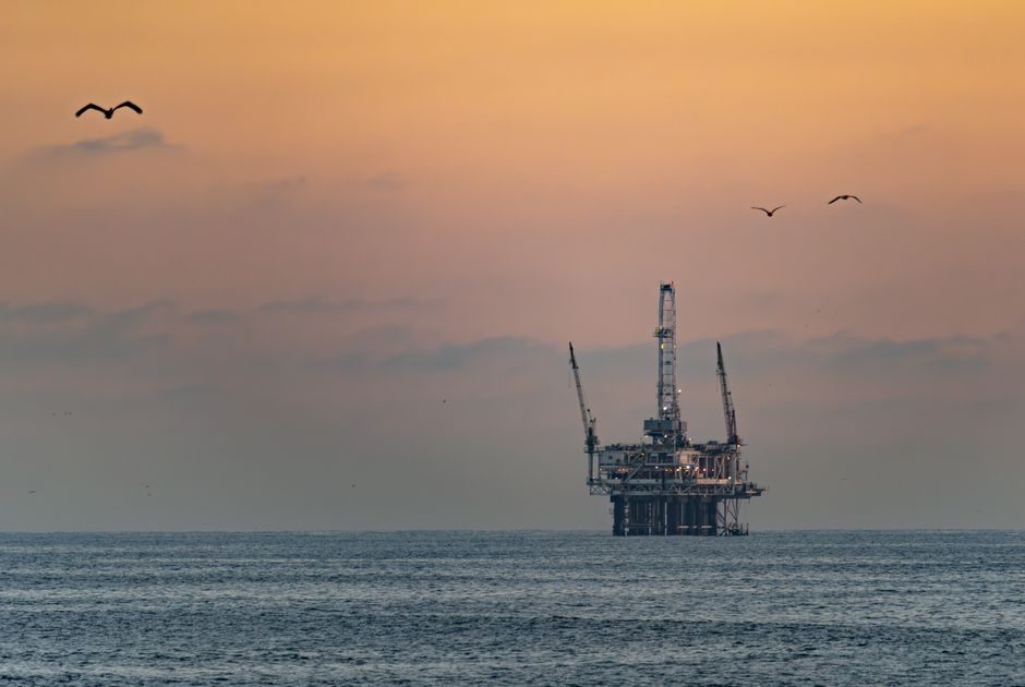 LNG Terminals 2026: Capacity Build, Price Bands and Buyer Levers