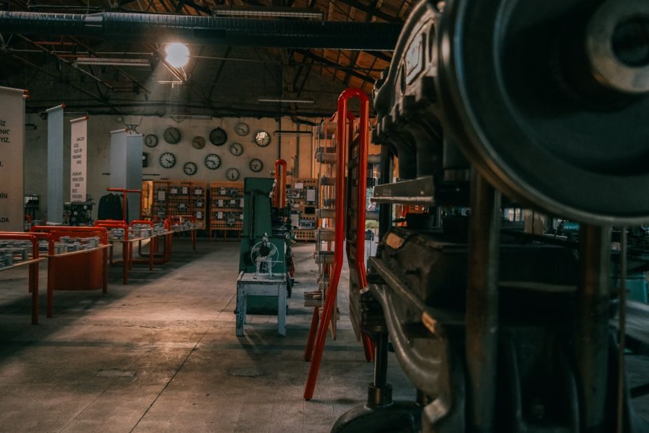 Machine Tool Prices 2026: CNC Bands, Accessory Floors and Sourcing Signals