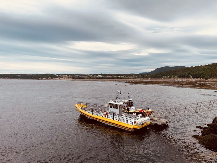 Marine-Grade Aerial Work Platforms: Spec-Driven Picks for Salt, Wind and Wave