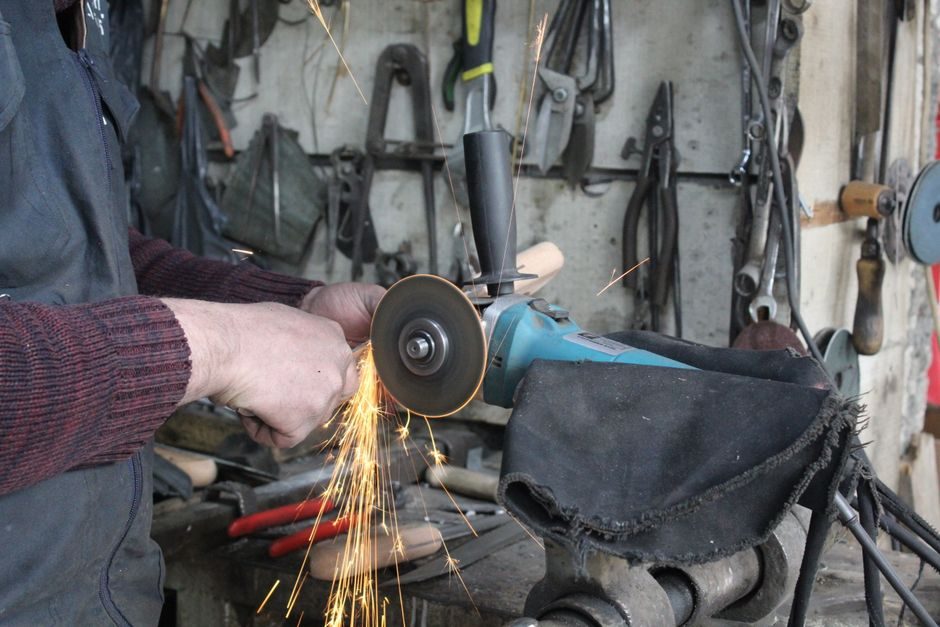 Masonry Cut-Off Machine Selection: Blade, Power, and Class Match