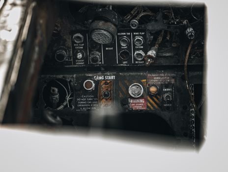 Motor Control Center vs Isolating Switch - Cross-Reference: Related Devices in the Same Chain