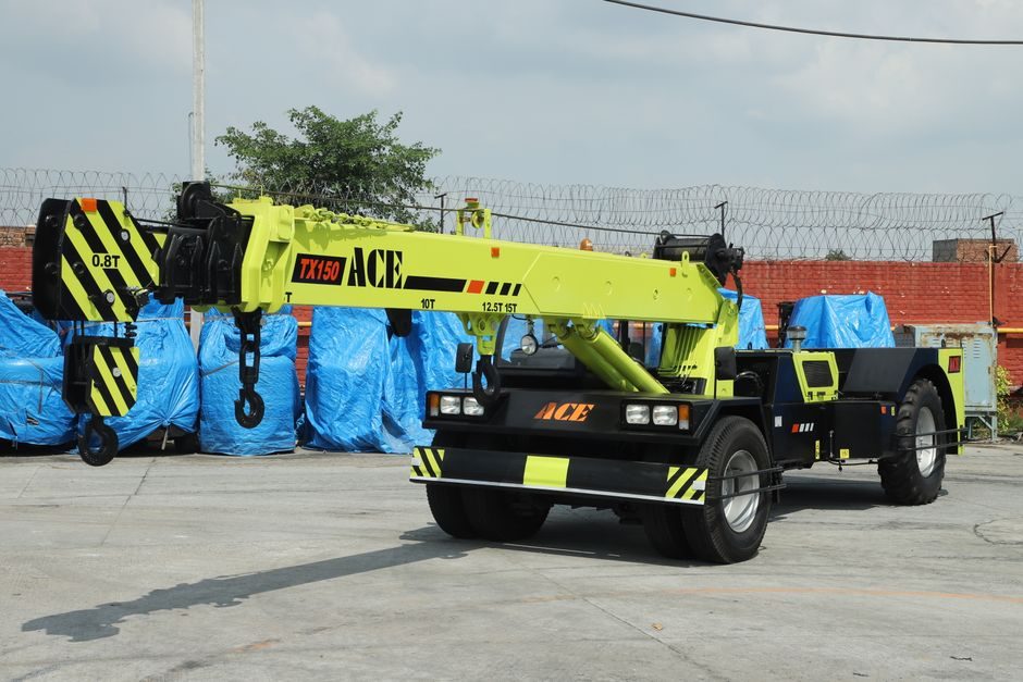 Mobile Crane vs Stacker Crane: Spec-First Selection Map