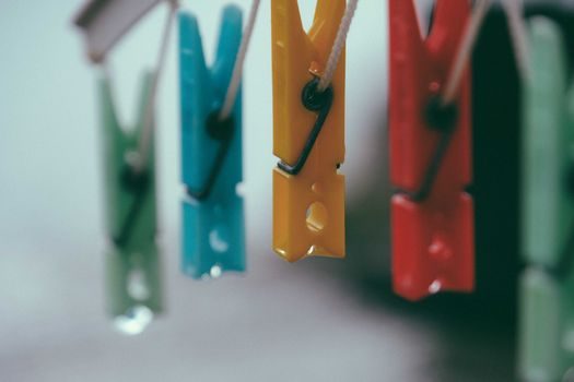 Nylon (PA) advantages and disadvantages - Where nylon fails: moisture, creep, UV, and notch sensitivity