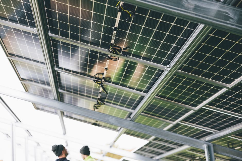 OEM vs ODM Solar Panel Manufacturing: Spec, Cost, and IP Trade-offs