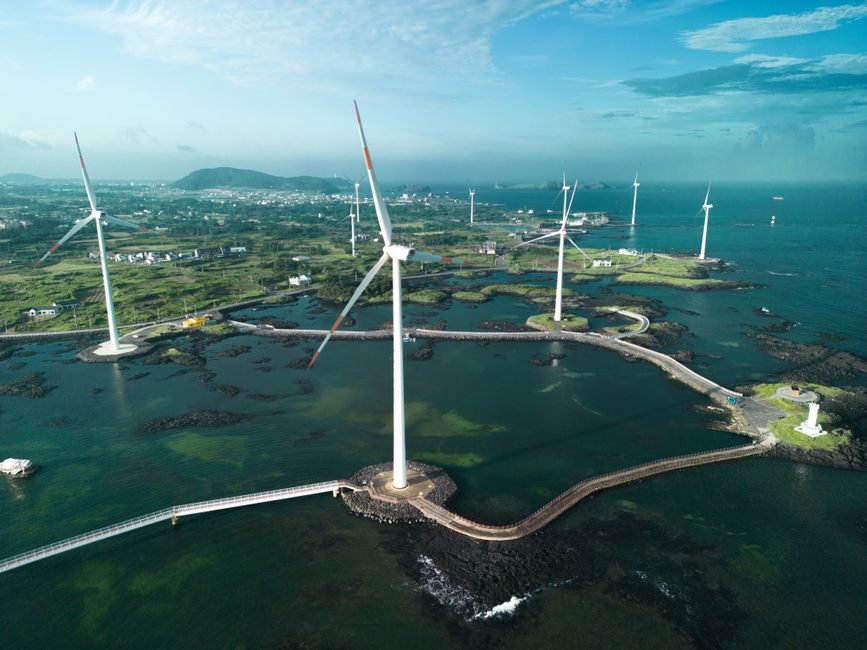 Offshore Wind Supply Chain 2026: Foundations, Cables and Tier-1 Capacity Pinch Points