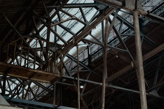 Overhead Bridge Crane sizing and selection guide - Single-Girder vs Double-Girder: Cost, Headroom and Hook Path
